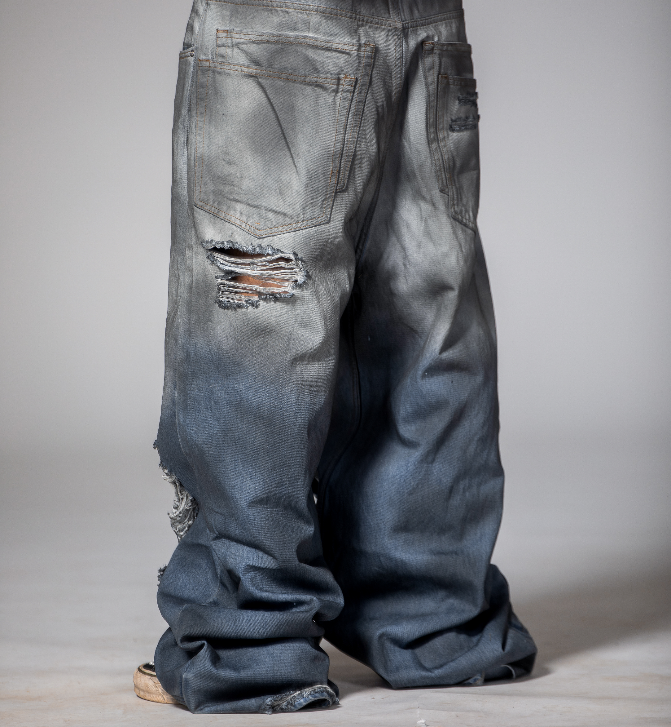 FOW DIRTY WASH  DENIM